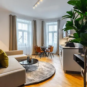 https://apartment-with-a-fashionable-renovation-for-tourism-and.vienna-besthotels.com