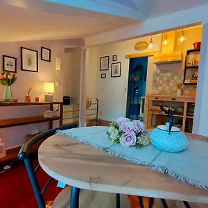 casa-shardana-lisbon.hotels-lisbon-portugal.com/