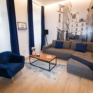  Apartment King Street Center